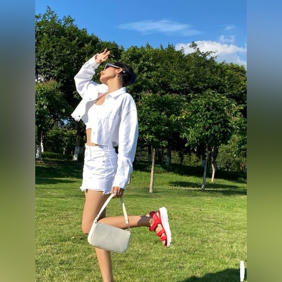 J.ING White Crop Raw Edge Denim Jacket - Picture 4 of 12